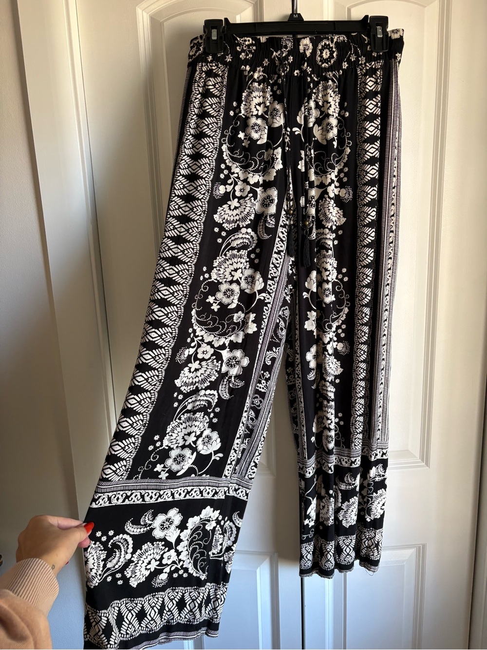Flowy patterned Forever 21 pants